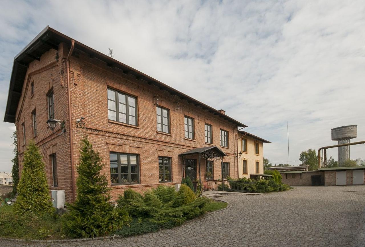 Hotel Restauracja Pod Parowozem Ostrowiec Świętokrzyski Dış mekan fotoğraf