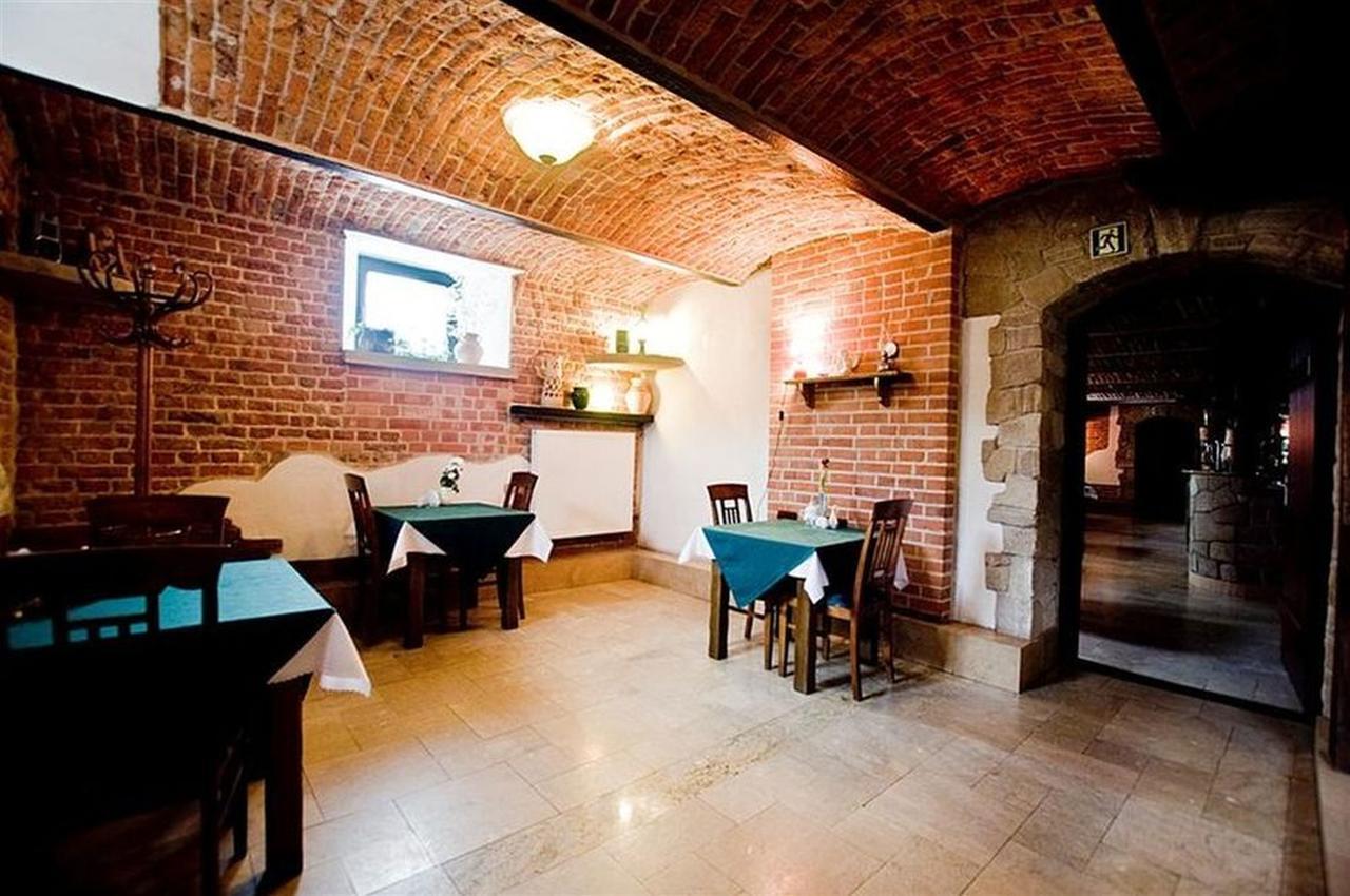 Hotel Restauracja Pod Parowozem Ostrowiec Świętokrzyski Dış mekan fotoğraf